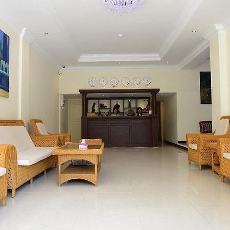 New Yangon Hotel Extérieur photo
