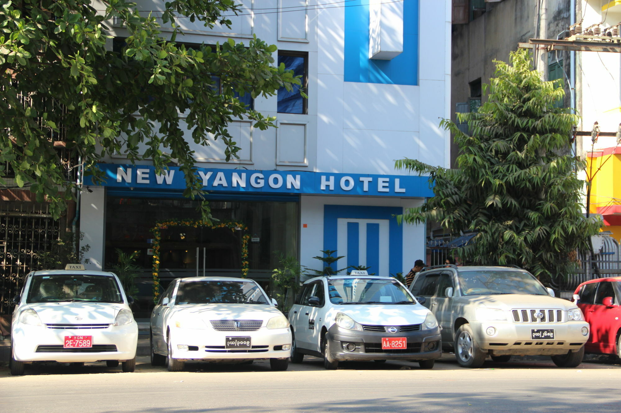 New Yangon Hotel Extérieur photo