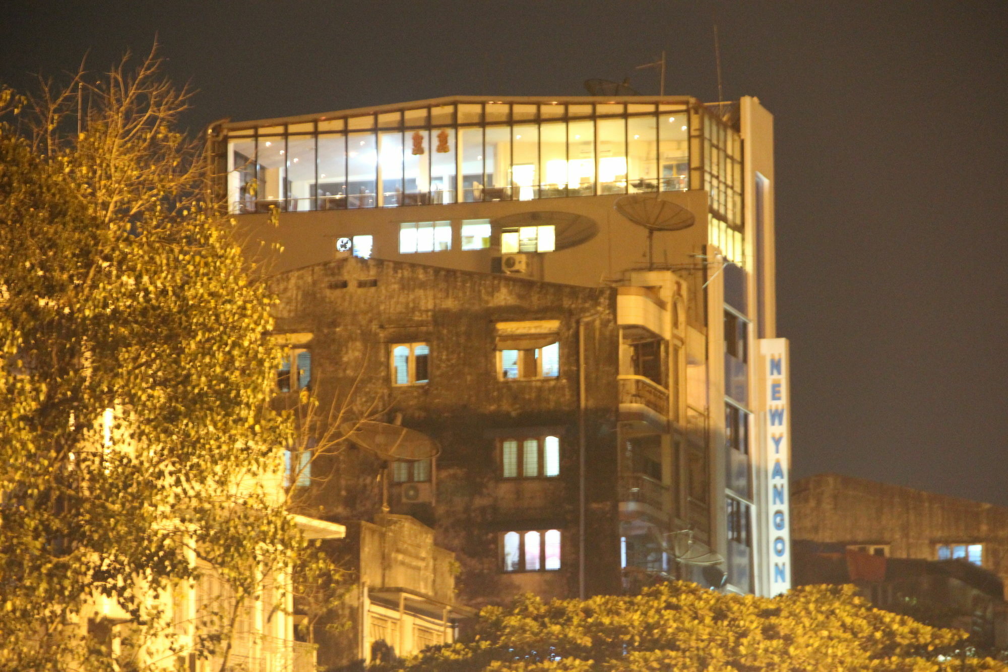 New Yangon Hotel Extérieur photo